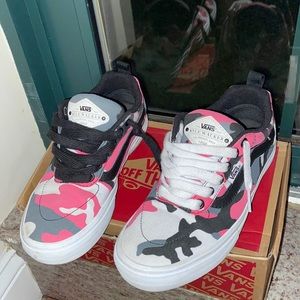 Camouflage Low Top Vans